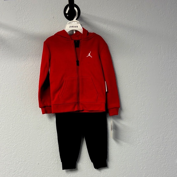 NWT Jordan Kids 18mo Red Zip Hoodie&Black Joggers Set. Cuffed @ wrists&Ankles - Picture 1 of 10